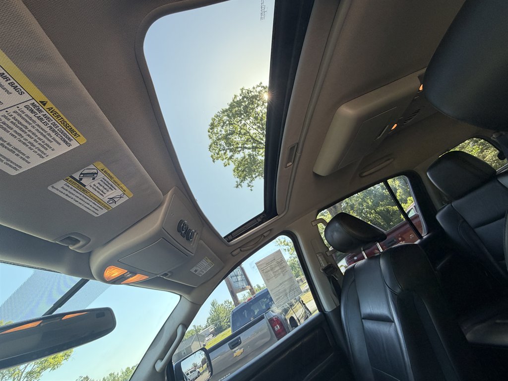 2015 Nissan Armada SL - Photo 9