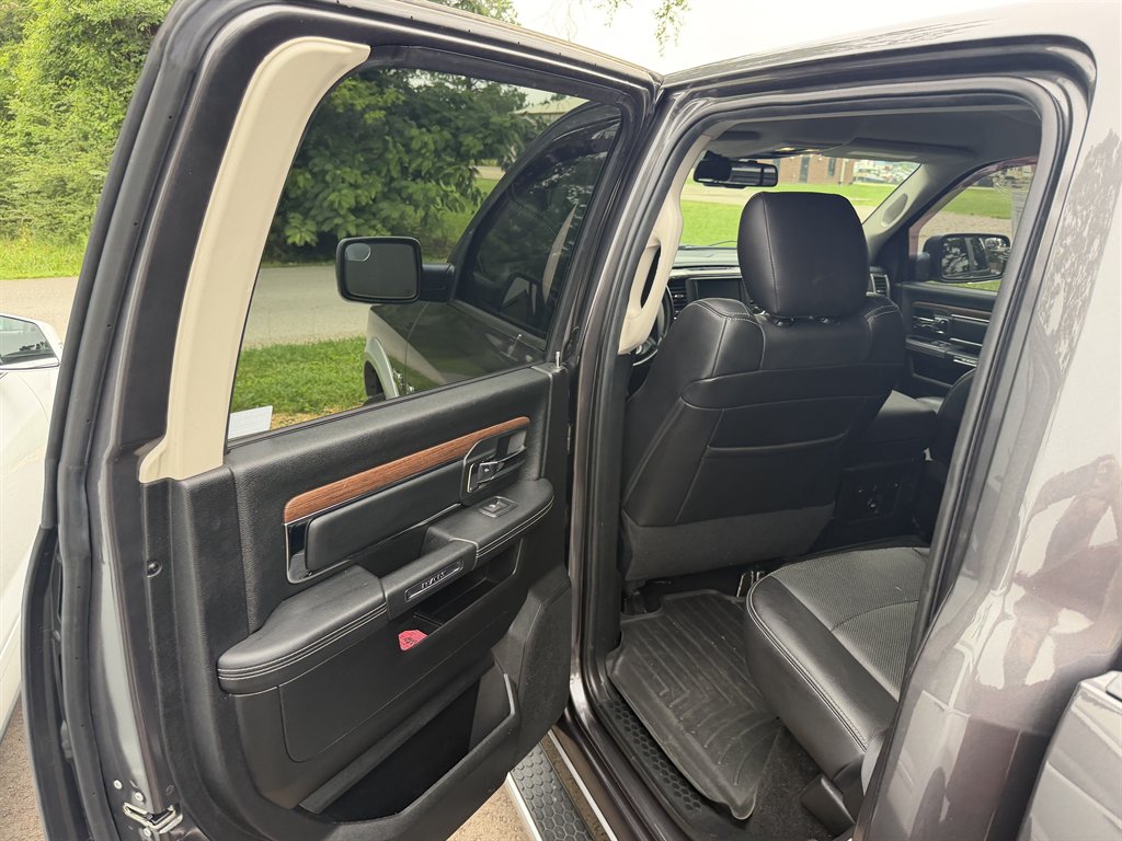 2016 RAM Ram 1500 Pickup Laramie - Photo 11