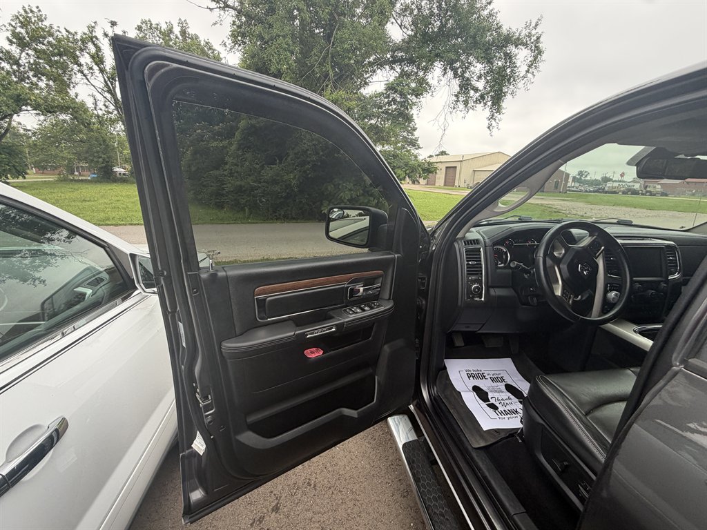 2016 RAM Ram 1500 Pickup Laramie - Photo 7