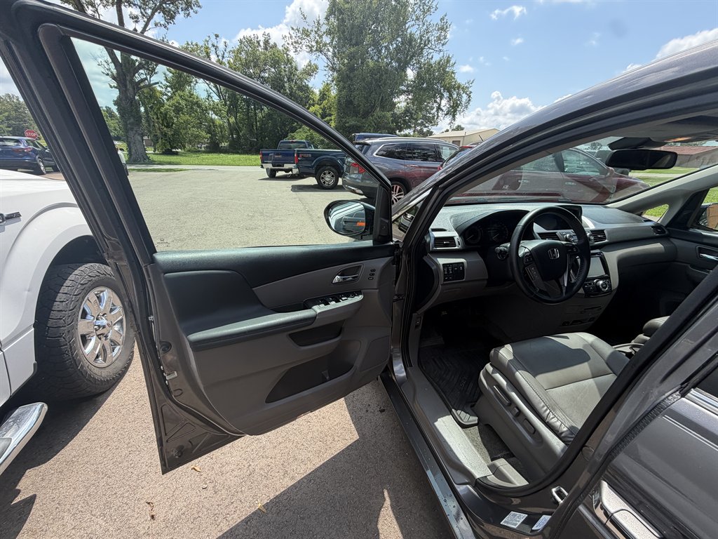2014 Honda Odyssey Touring Elite - Photo 6